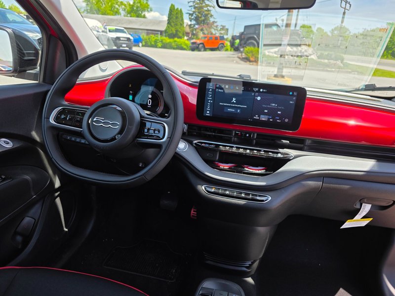 2025 Fiat 500e RED