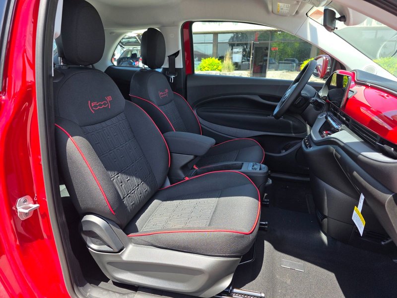 2025 Fiat 500e RED