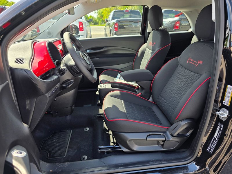 2025 Fiat 500e RED