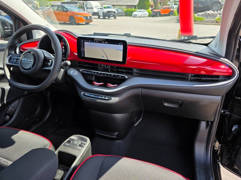 2025 Fiat 500e RED