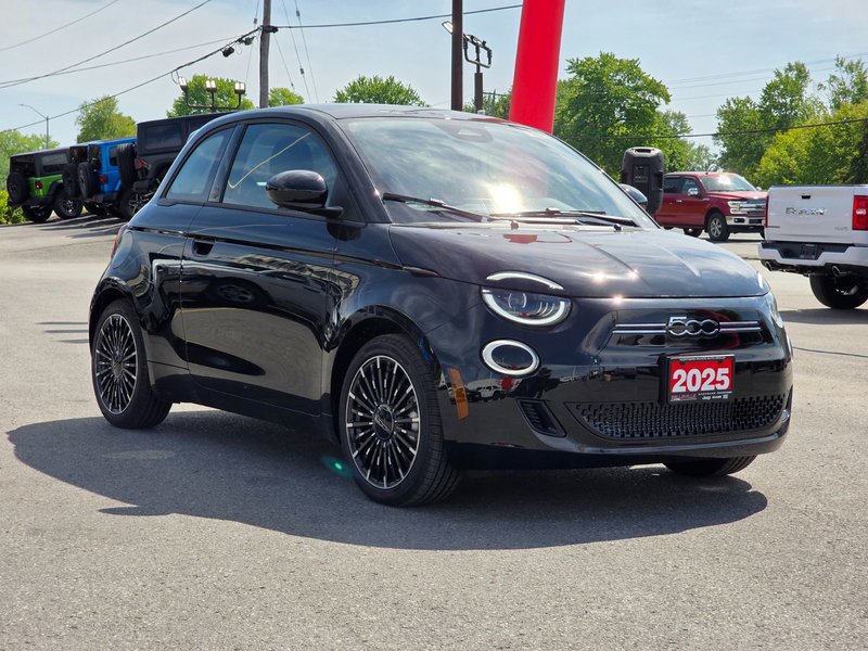 2025 Fiat 500e RED