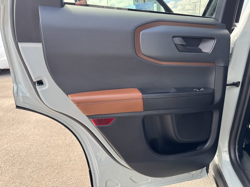 2023 Ford BRONCO SPORT Outer Banks Outer Banks / Heated Seats