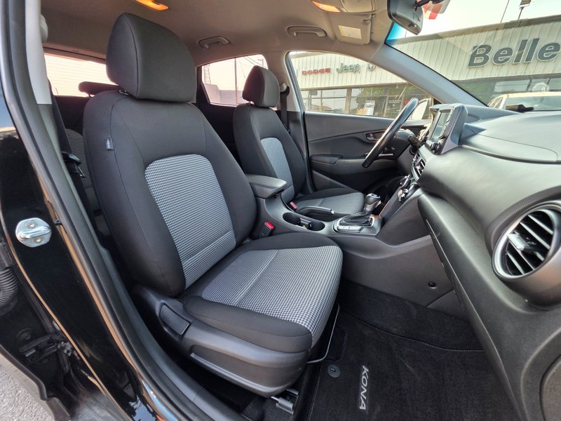 Hyundai Kona 2.0L Preferred 2019 2.0L Preferred / Heated Seats and Steering / Heads
