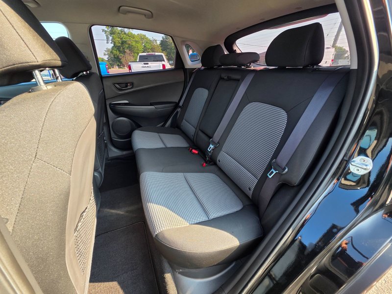 Hyundai Kona 2.0L Preferred 2019 2.0L Preferred / Heated Seats and Steering / Heads