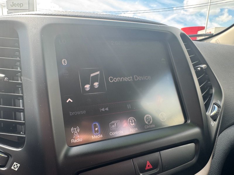 2016 Jeep Cherokee North North / Heated Seats