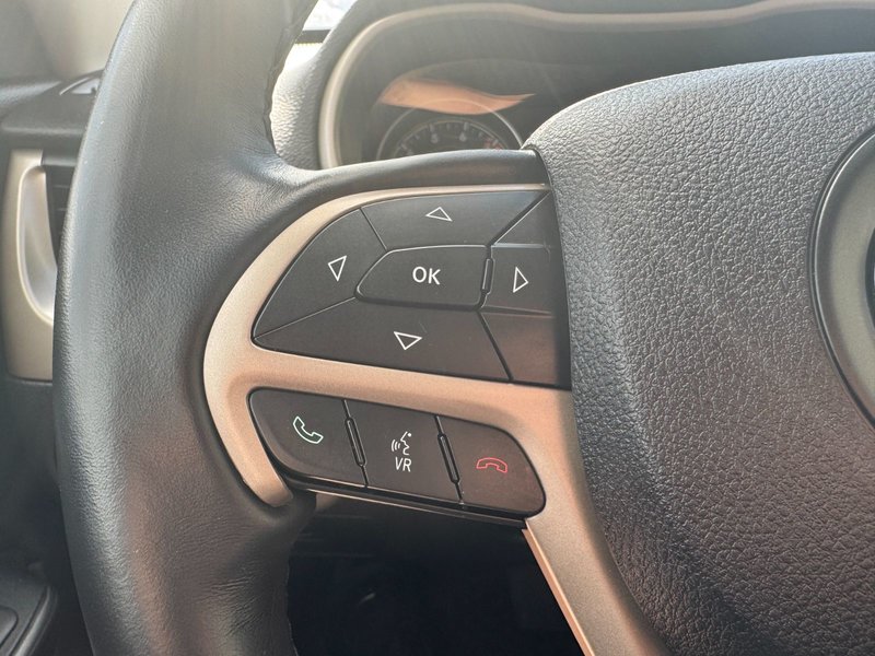 2016 Jeep Cherokee North North / Heated Seats