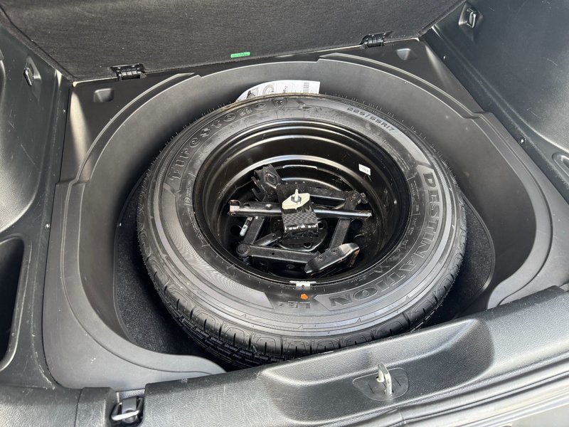 2016 Jeep Cherokee North North / Heated Seats