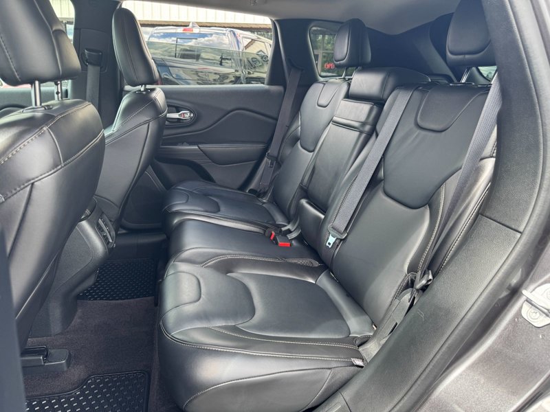 2016 Jeep Cherokee North North / Heated Seats