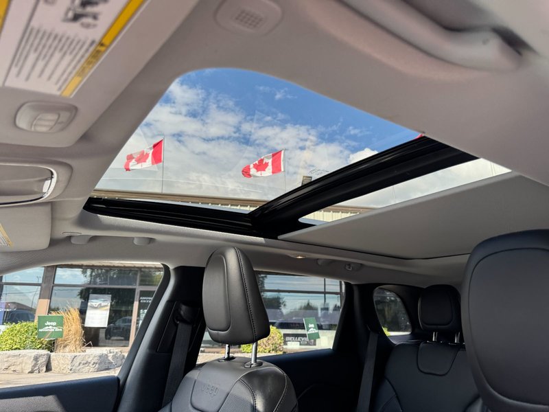 2021 Jeep Cherokee Limited Limited / Sunroof / Alpine Sound / 4x4
