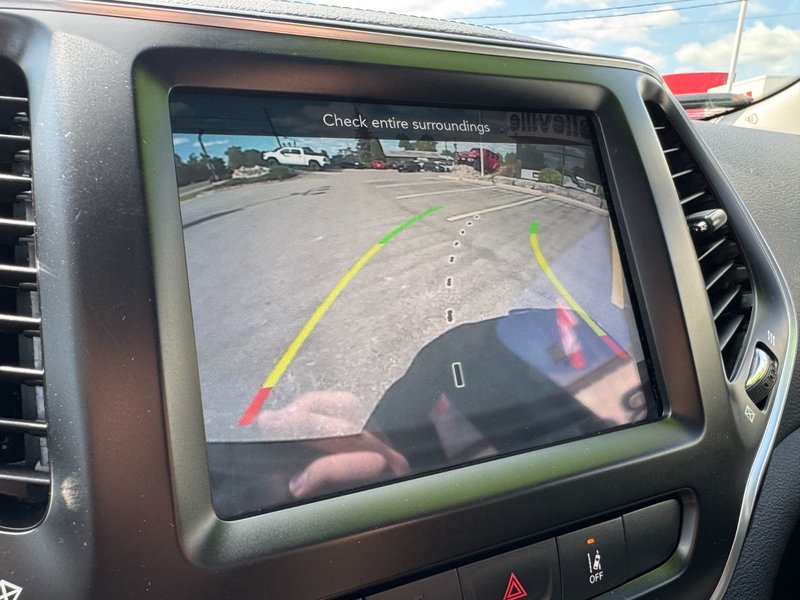 2022 Jeep Cherokee North North / Safety / Power Liftgate