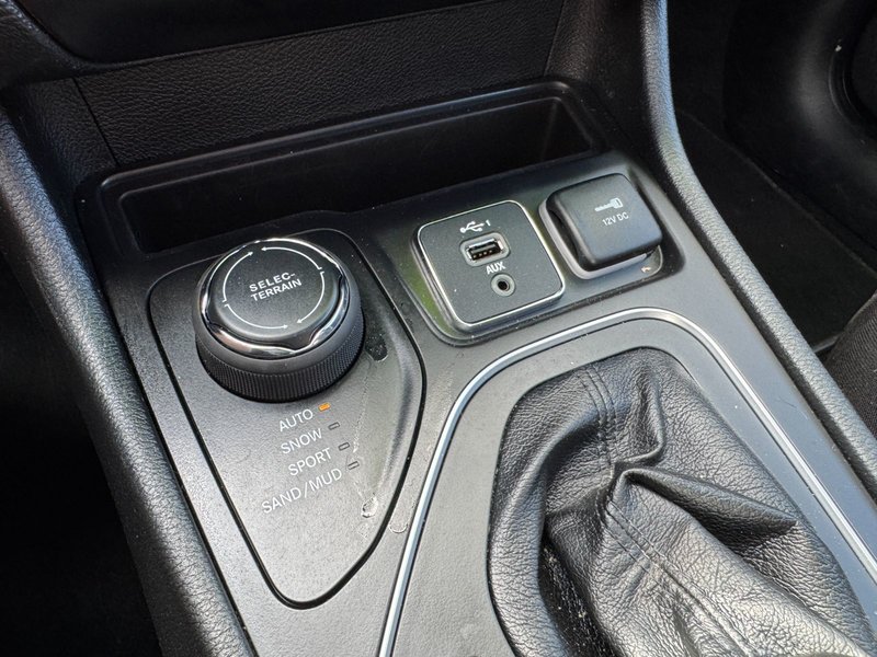 2022 Jeep Cherokee North North / Safety / Power Liftgate