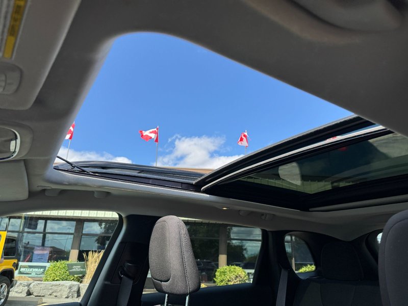 2022 Jeep Cherokee North North / Safety / Power Liftgate