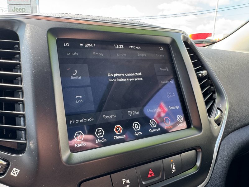 2022 Jeep Cherokee North North / Safety / Power Liftgate