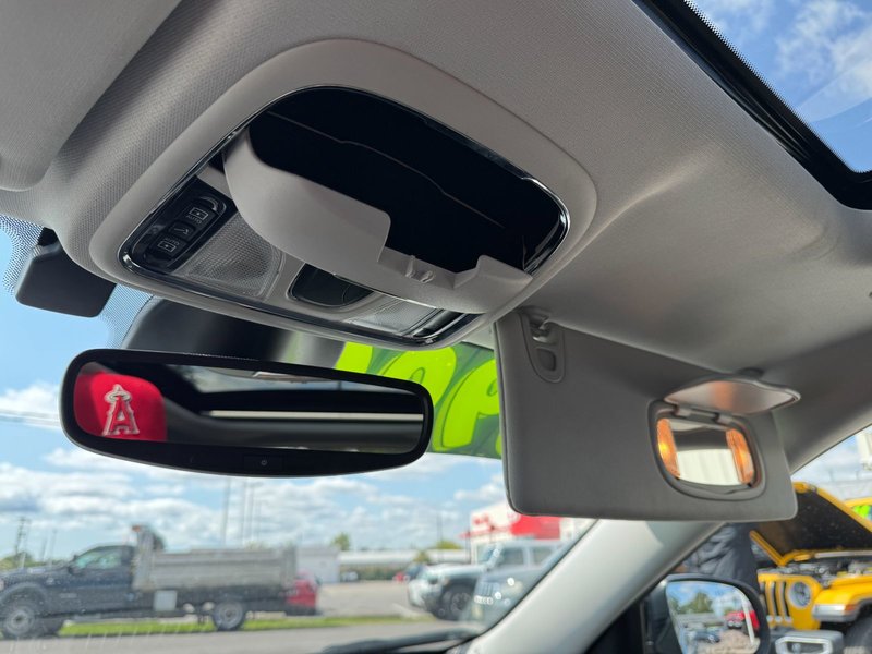 2022 Jeep Cherokee North North / Safety / Power Liftgate