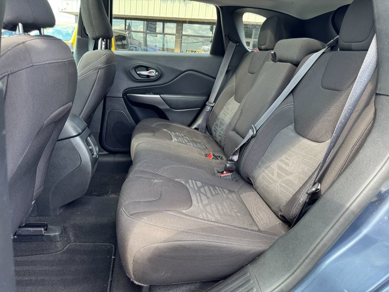2022 Jeep Cherokee North North / Safety / Power Liftgate