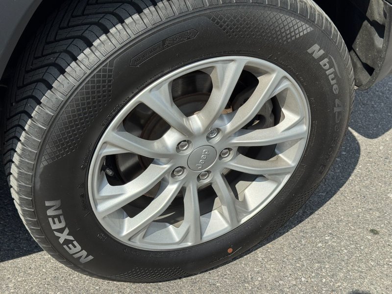 2022 Jeep Cherokee North North / Safety / Power Liftgate