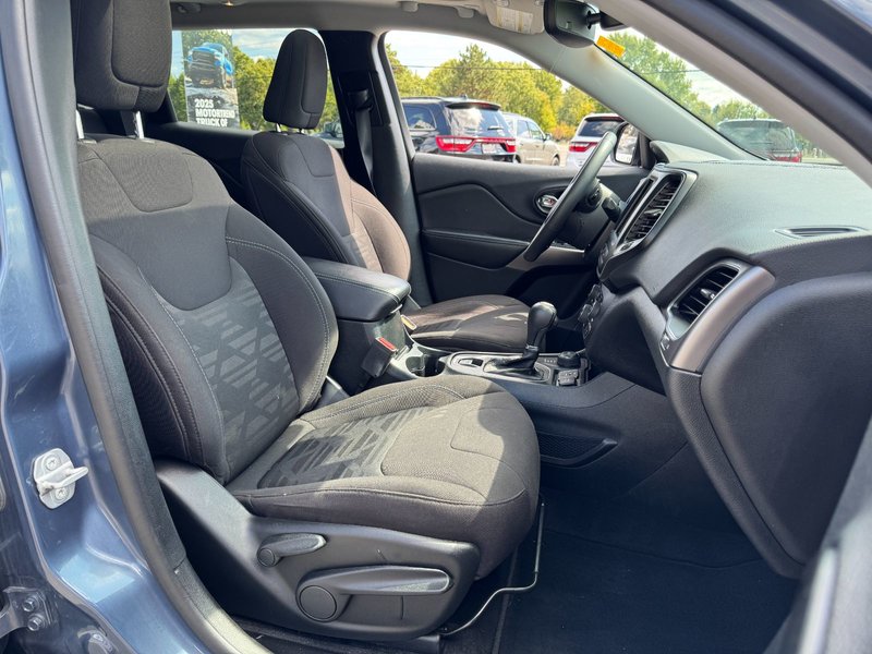 2022 Jeep Cherokee North North / Safety / Power Liftgate
