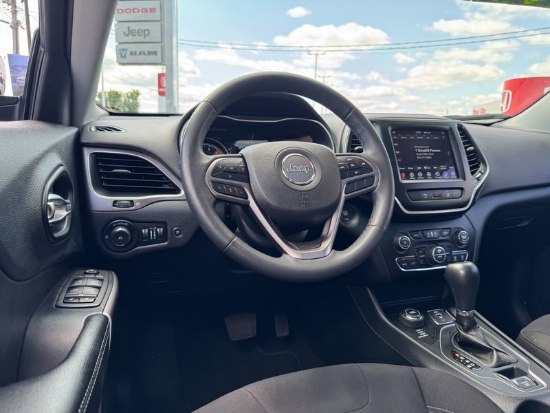 2022 Jeep Cherokee North North / Safety / Power Liftgate