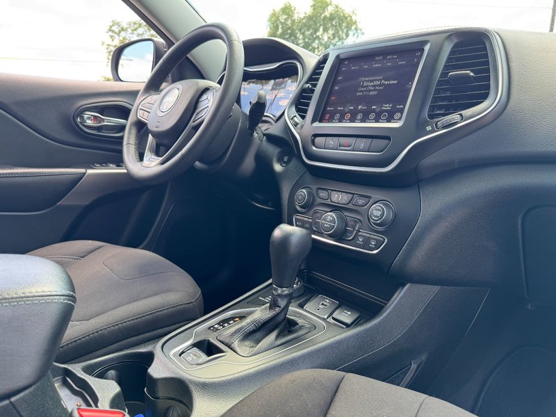 2022 Jeep Cherokee North North / Safety / Power Liftgate