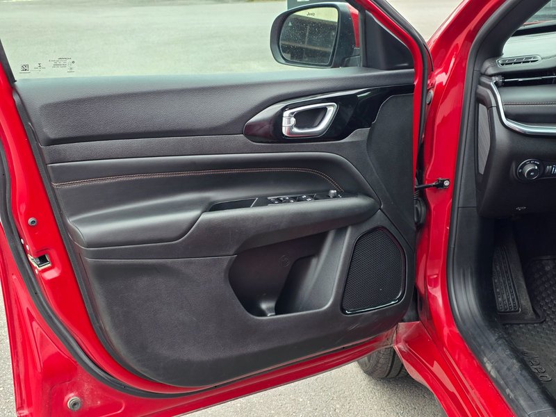 2022 Jeep Compass Limited Limited / Heated Seats and Steering