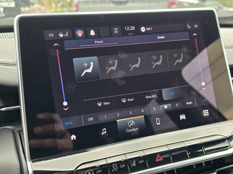2022 Jeep Compass Limited Limited / Heated Seats and Steering