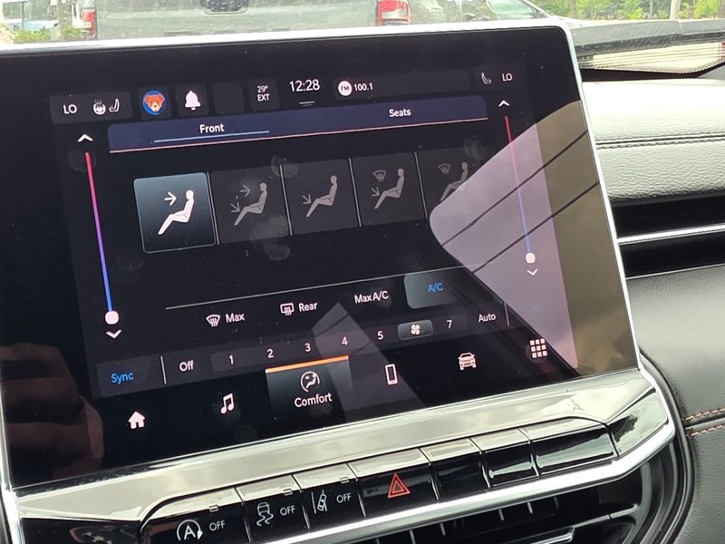 2022 Jeep Compass Limited Limited / Heated Seats and Steering