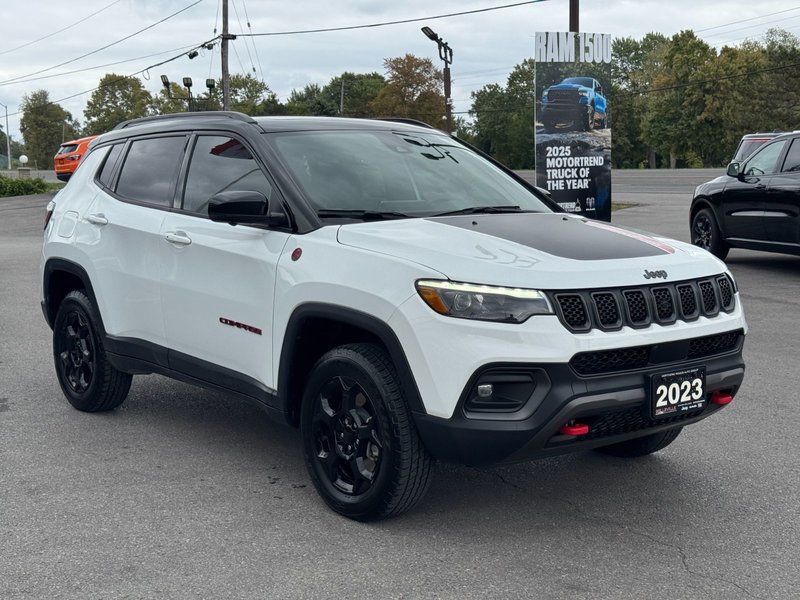 2023 Jeep Compass Trailhawk Trailhawk / Sunroof / 4x4