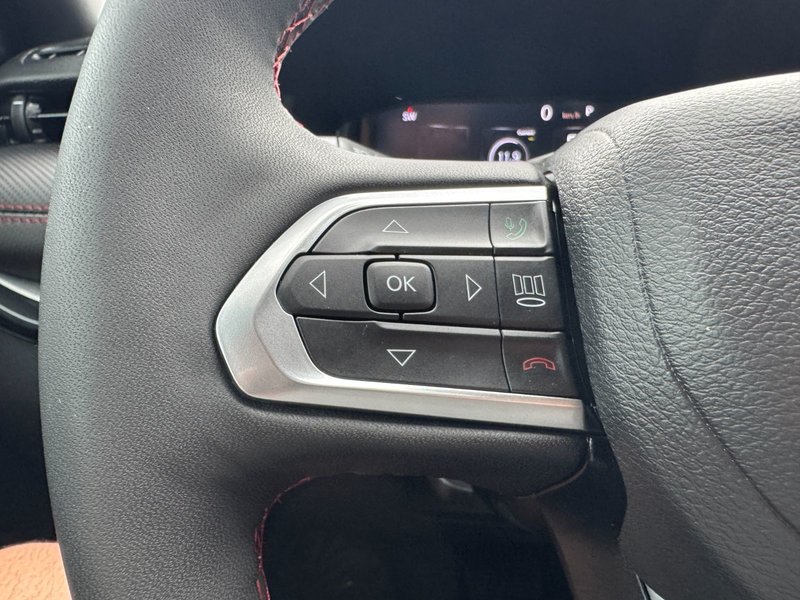 2023 Jeep Compass Trailhawk Trailhawk / Sunroof / 4x4