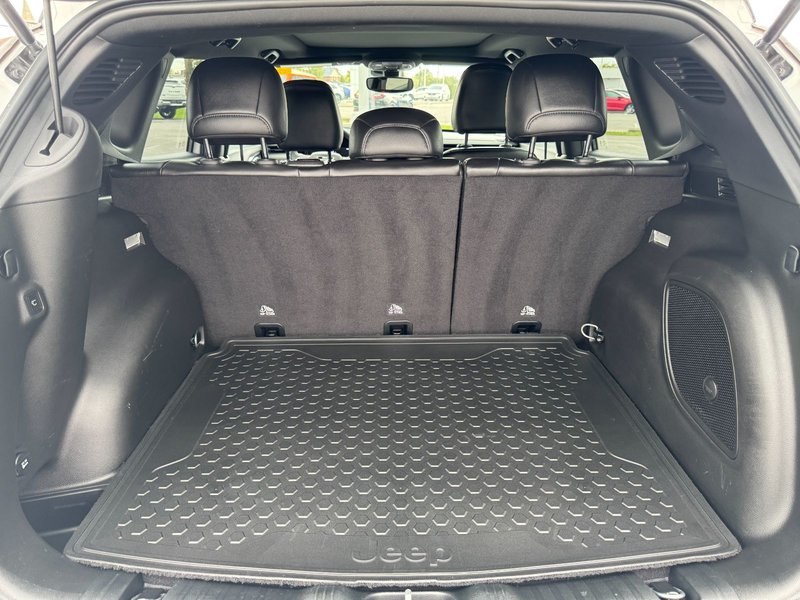 2023 Jeep Compass Trailhawk Trailhawk / Sunroof / 4x4