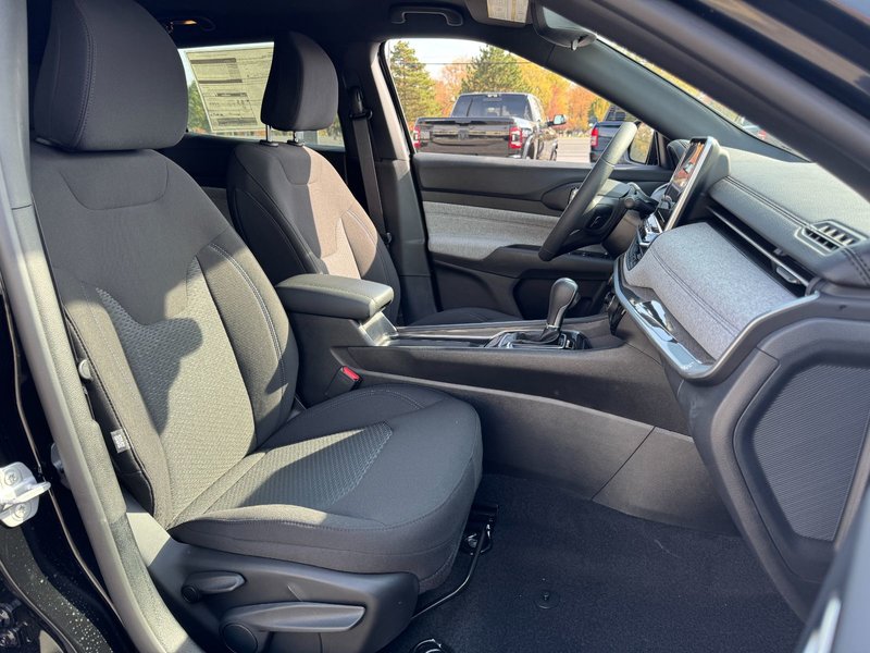 2026 Jeep COMPASS SPORT