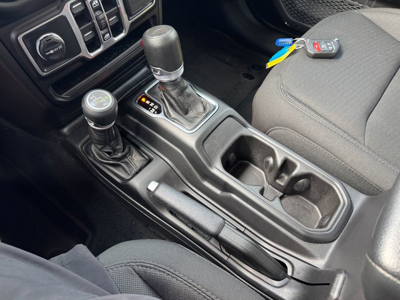 2023 Jeep Gladiator Sport S Sport S Willys / Hardtop / Tow Group / Nav