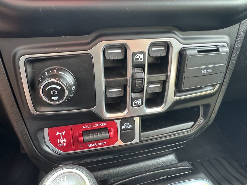 2023 Jeep Gladiator Mojave Mojave / Hardtop / Heated Seats