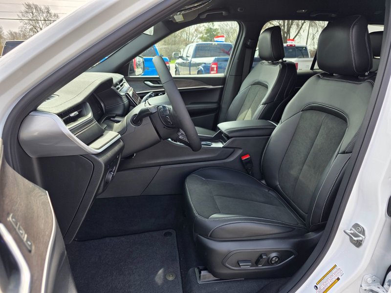 2025 Jeep Grand Cherokee 4xe 4XE