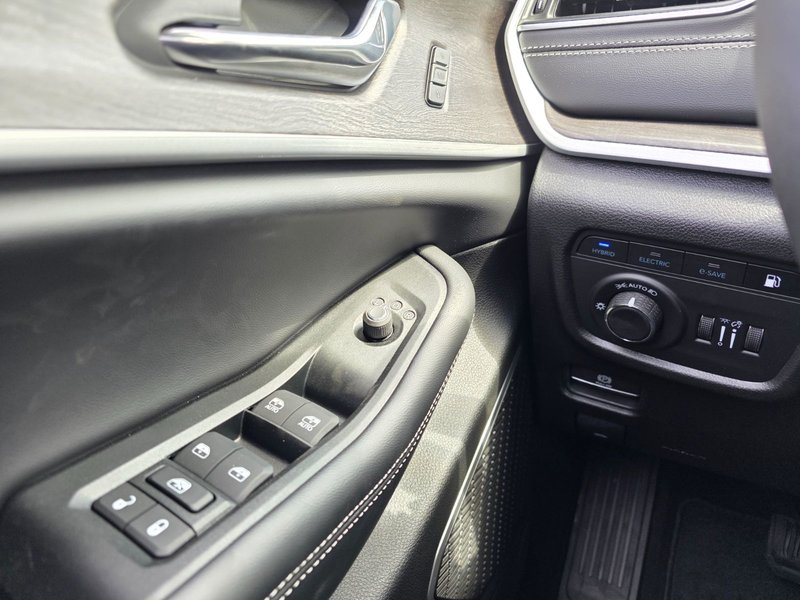 2025 Jeep Grand Cherokee 4xe 4XE
