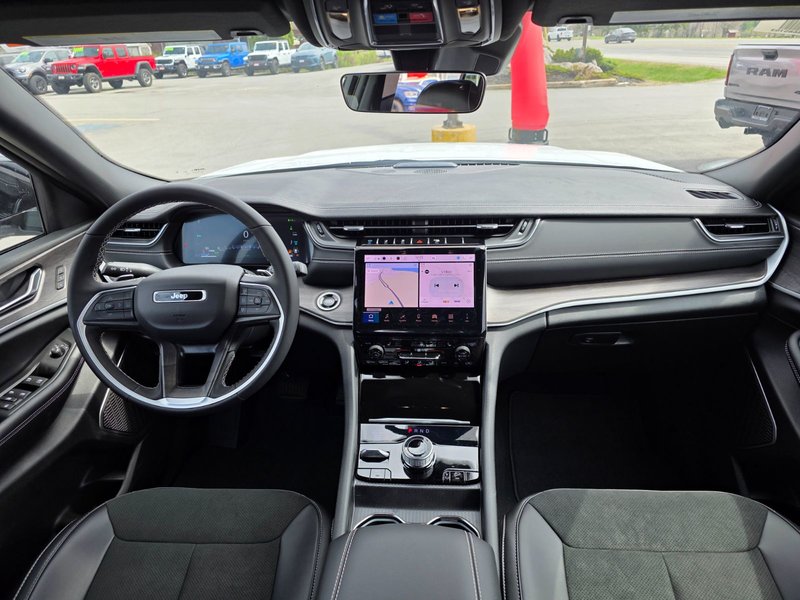 2025 Jeep Grand Cherokee 4xe 4XE