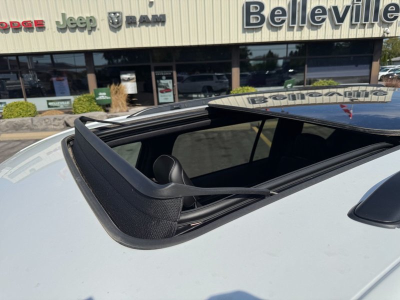 2024 Jeep Grand Cherokee L Limited Limited / Heated Seats / Dual-Pane Sunroof
