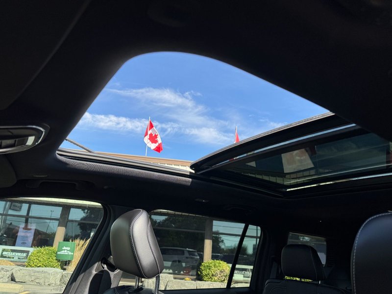 2024 Jeep Grand Cherokee L Limited Limited / Heated Seats / Dual-Pane Sunroof