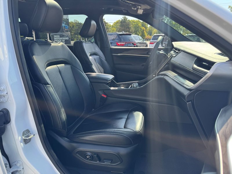 2024 Jeep Grand Cherokee L Limited Limited / Heated Seats / Dual-Pane Sunroof