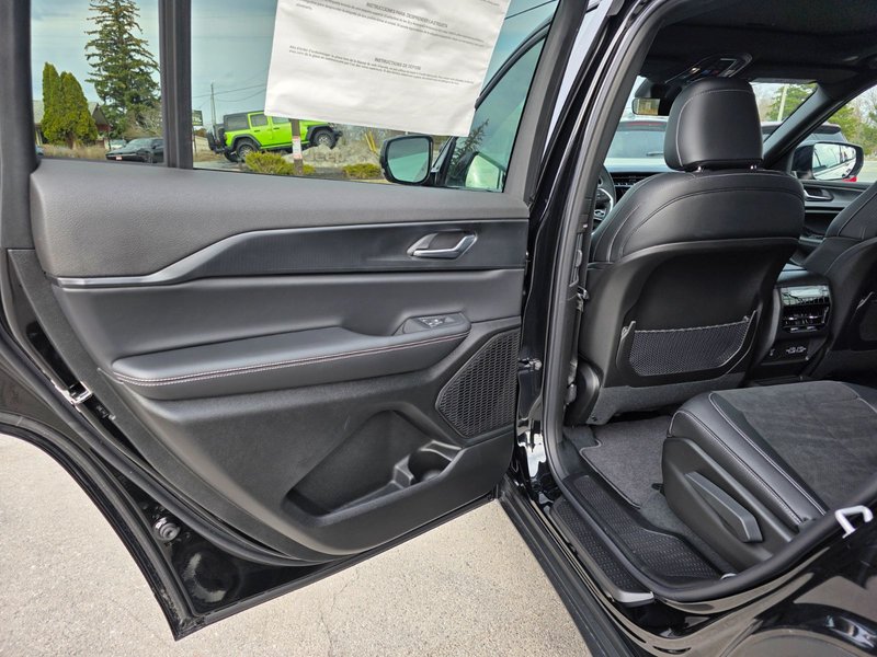 2025 Jeep Grand Cherokee L ALTITUDE In-Stock - TARIFF PROTECTED PRICING!