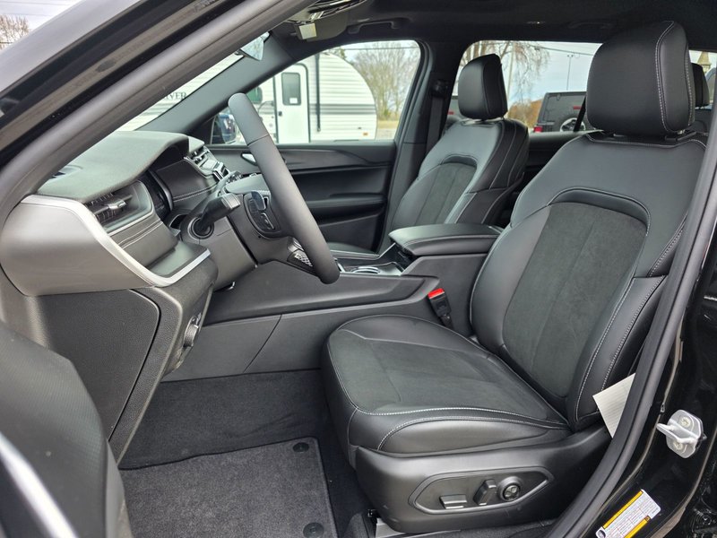 2025 Jeep Grand Cherokee L ALTITUDE In-Stock - TARIFF PROTECTED PRICING!