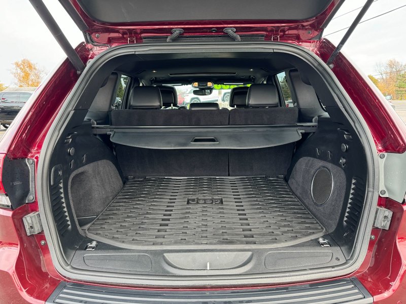 2020 Jeep Grand Cherokee Altitude Altitude / Sunroof / Tow group