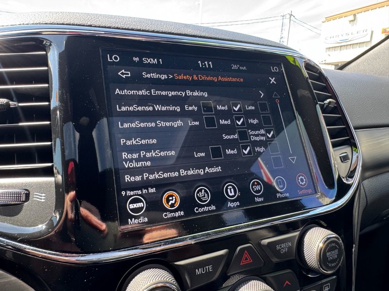 2020 Jeep Grand Cherokee Altitude Altitude Laredo / Sunroof / Heated Seats / 4x4