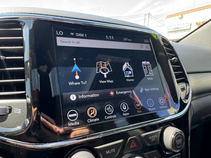 2020 Jeep Grand Cherokee Altitude Altitude Laredo / Sunroof / Heated Seats / 4x4