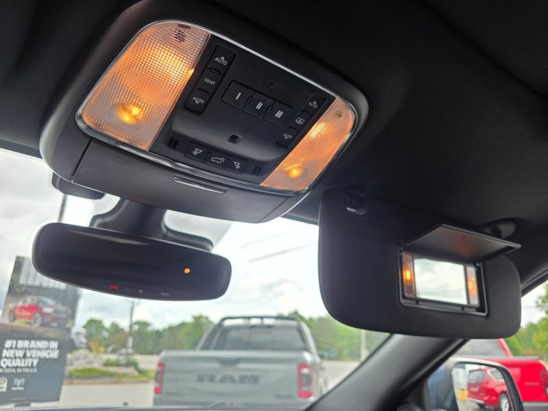 2021 Jeep Grand Cherokee High Altitude High Altitude / Sport Hood / Nappa Leather Vented