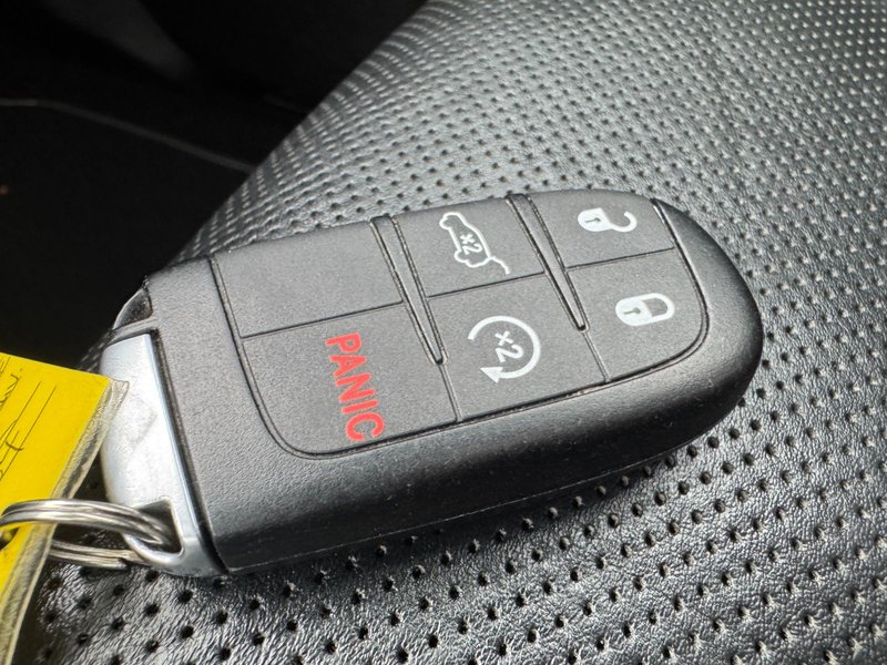 2021 Jeep Grand Cherokee 80th Anniversary Edition 80th Anniversary Edition / Heated Leather Seats