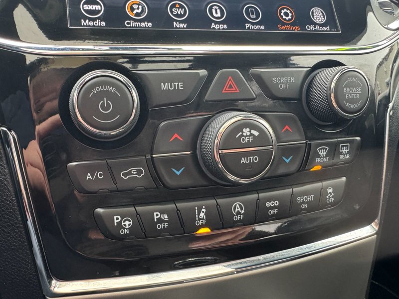 2021 Jeep Grand Cherokee 80th Anniversary Edition 80th Anniversary Edition / Heated Leather Seats