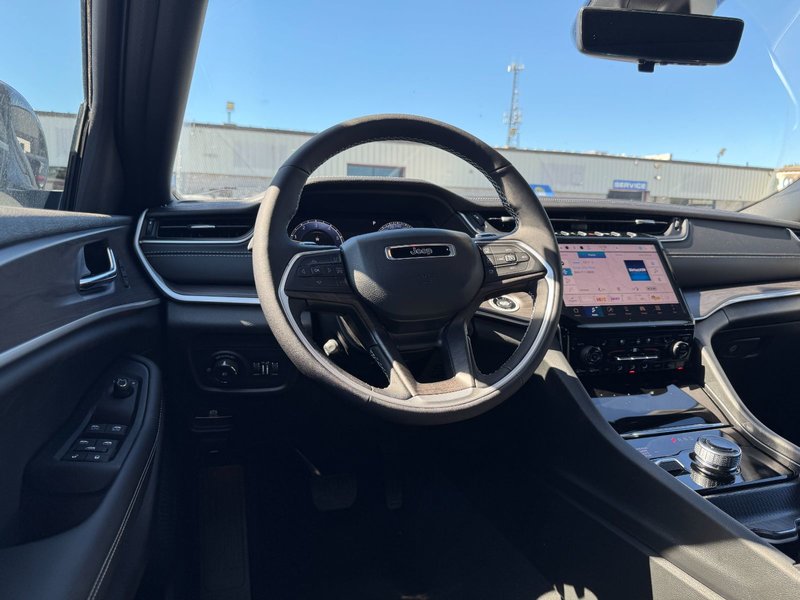 Jeep GRAND CHEROKEE LIMITED 2025