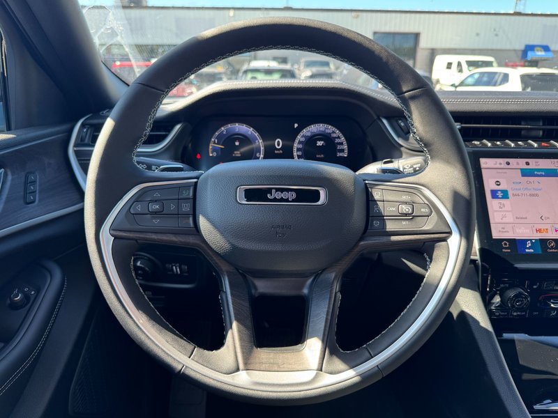 Jeep GRAND CHEROKEE LIMITED 2025