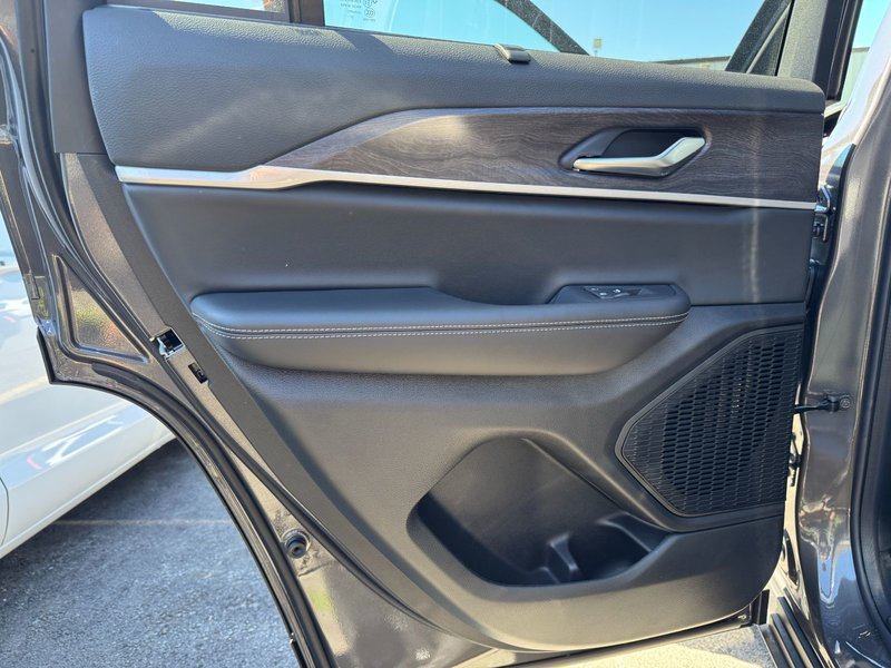 Jeep GRAND CHEROKEE LIMITED 2025