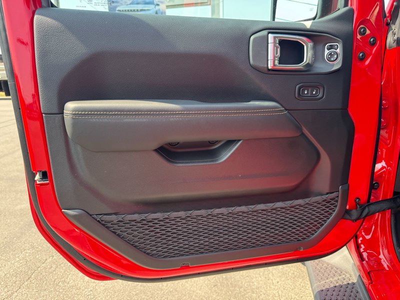 2025 Jeep WRANGLER 4-Door SAHARA
